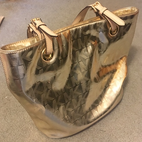 Michael Kors Handbags - Michael Kors Purse